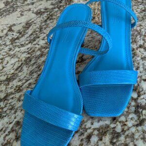 Anne Michelle Strappy Low Heel in Blue